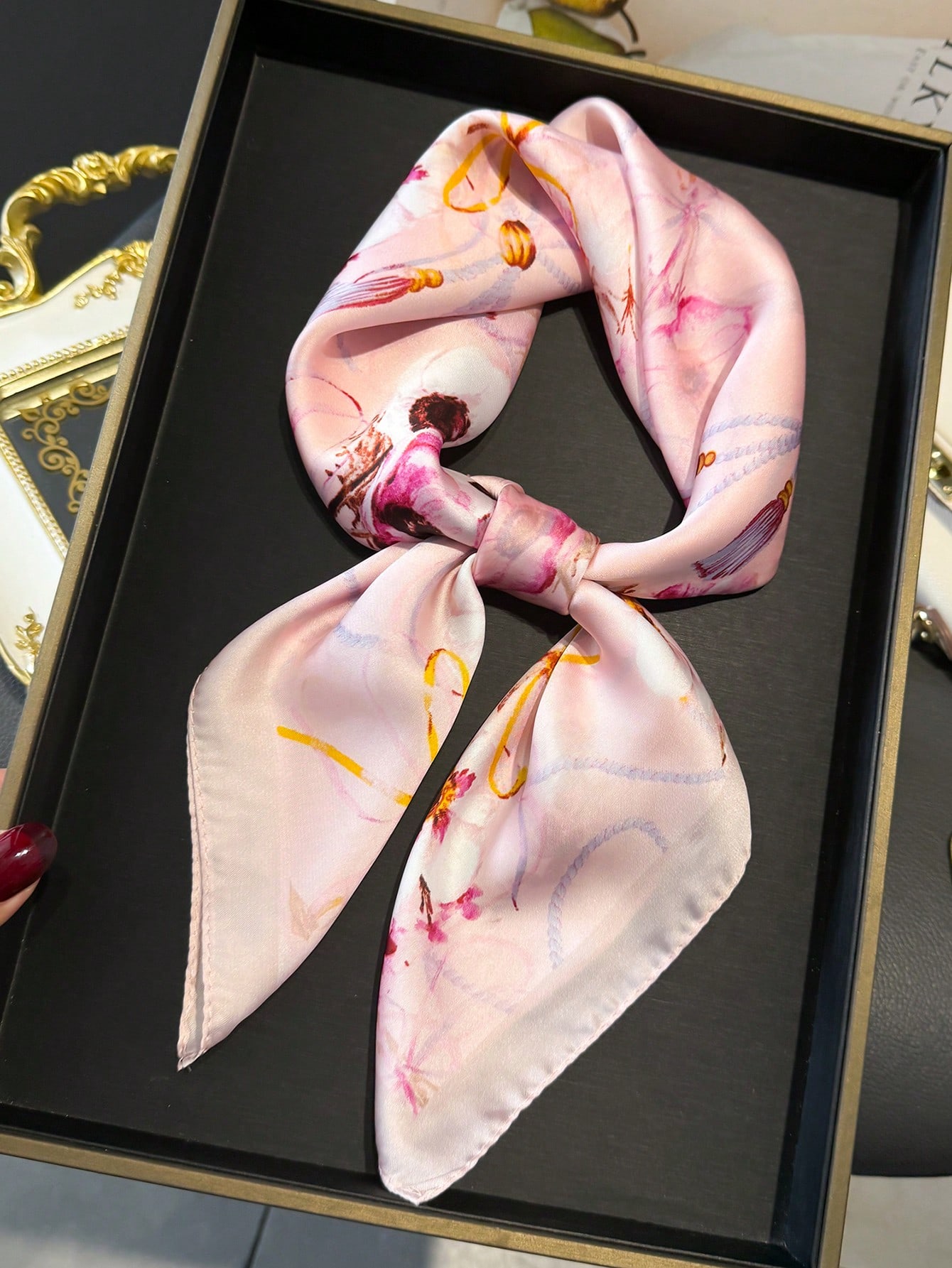 Travel Accessories Comfort - 1pc Women's Elegant Retro Printed Thin