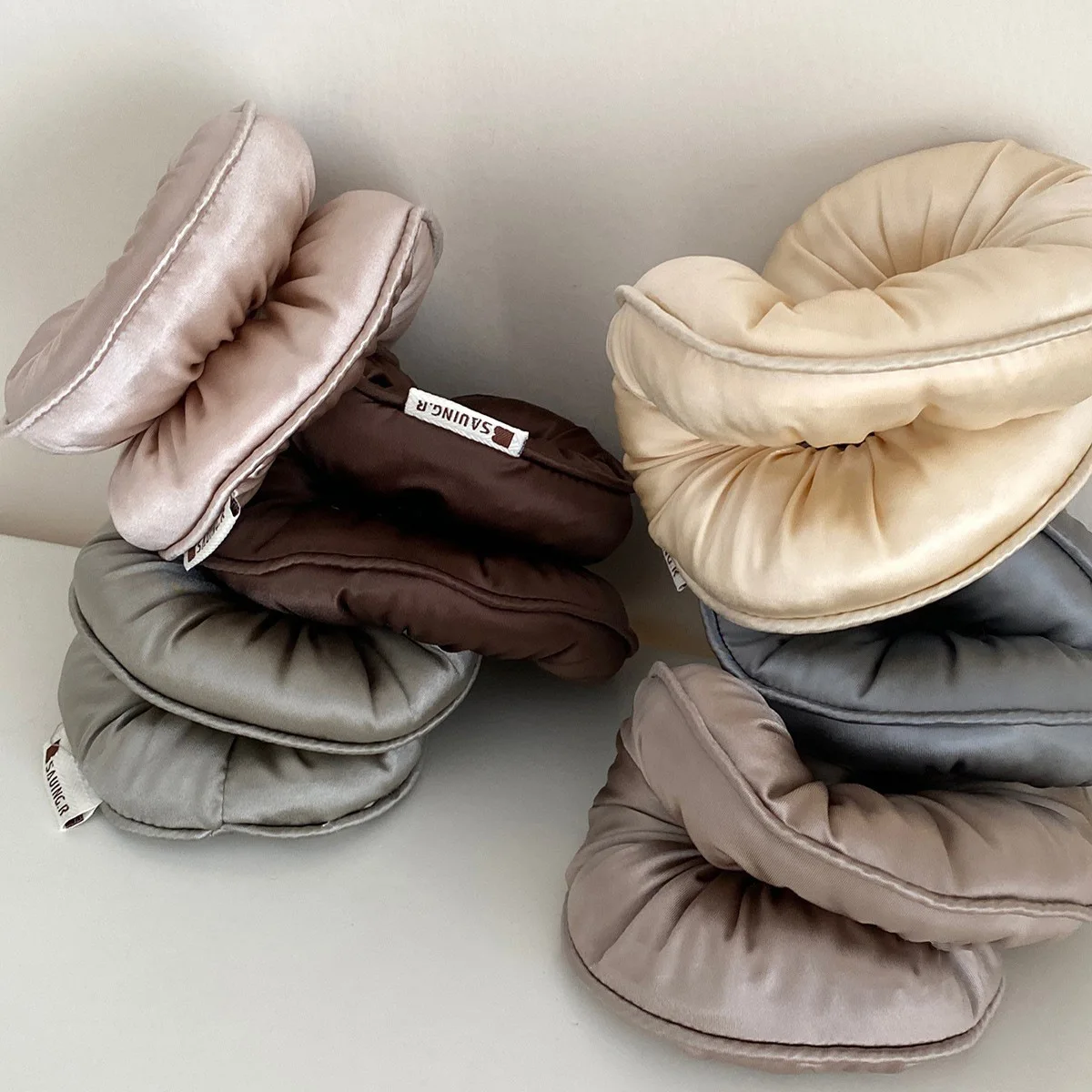 Sponge Sleep Elastic Ponytail  – Travel Accessories Holder recenzja i cena
