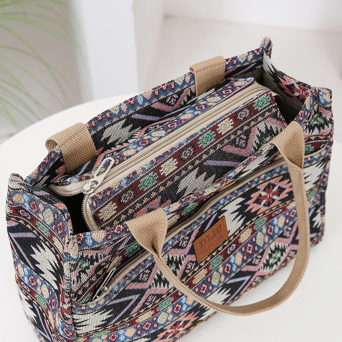Thick Knitted Jacquard Fabric  – Travel Accessories Tech recenzja i cena
